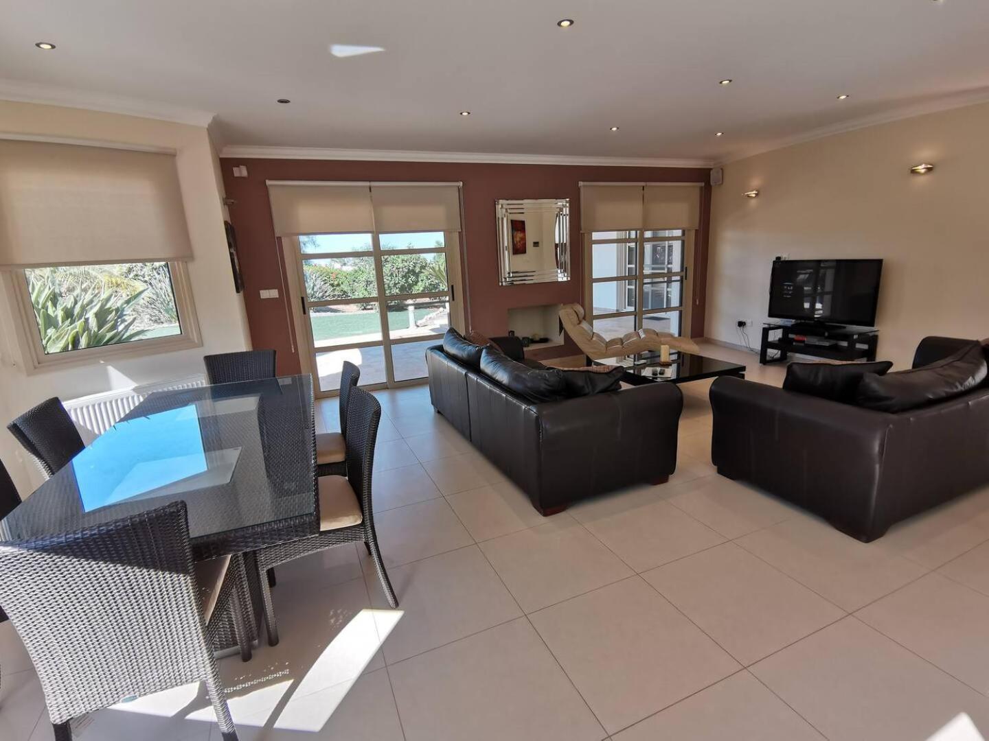 Orchard Blossom Private Villa With Pool Phrenaros Esterno foto